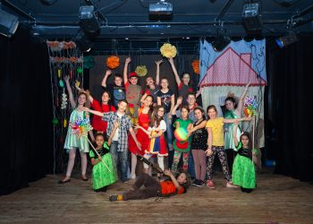 Детски театър на песента