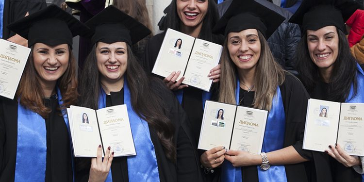 СА – Свищов