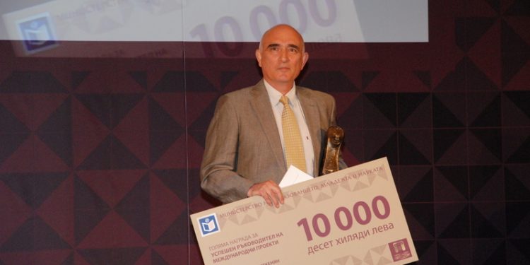 Университет  с дарение за болница