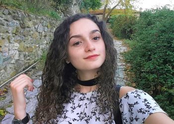 Момичета от Сливен с три пълни шестици на матурите