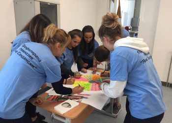 Маски с лого на училището за всички