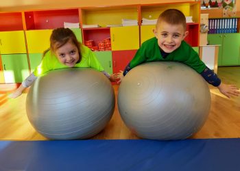 С четническа премяна посрещат празника