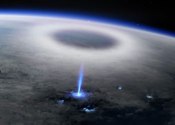 Откриха източника на „синята“ мълния