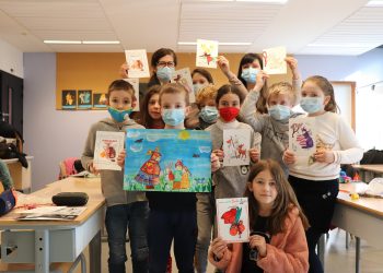 Българчета в Париж правят вестник „Вазовчета“