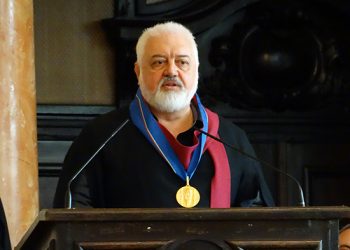 Бойко Ламбовски с литературния приз на Софийския университет