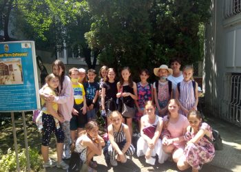 Словачета превеждат Петя Дубарова