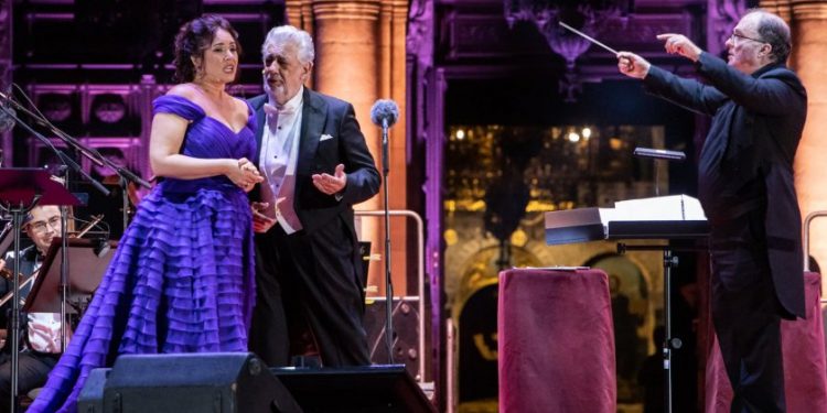 „Ръченица“ увенча финала на концерта Доминго – Йончева