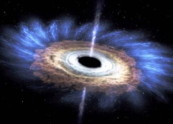 Черната дупка  се „изпарява“*