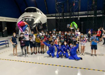 Наши ученици с медали  по космически науки