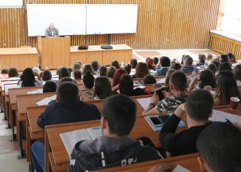 Броят на студентите  ще расте до 2028 г.