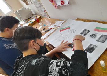 Докато играем, можем всичко да узнаем