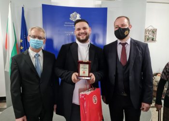 За пътя от махалата  до Биологическия факултет