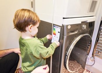 Чрез устойчиви продукти към ресурсна независимост