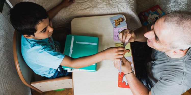 В огледалото  на общественото мнение