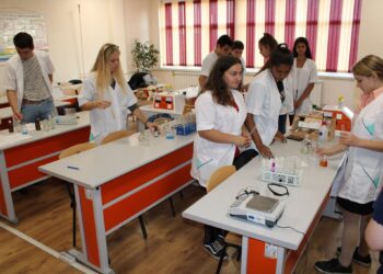 Конкурентни, знаещи и можещи