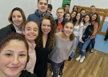 Да се влюбиш в сцената  за едно междучасие