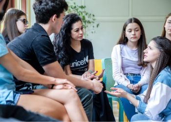 Как се възпитава емпатия