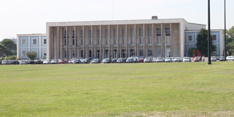 Лисабонският университет с курс по български език