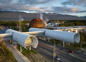 Прозорец към голямата наука