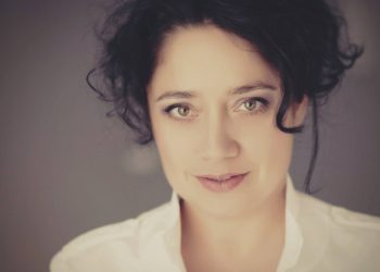 Клуб „Театър“ с актрисата Ваня Донева в Париж