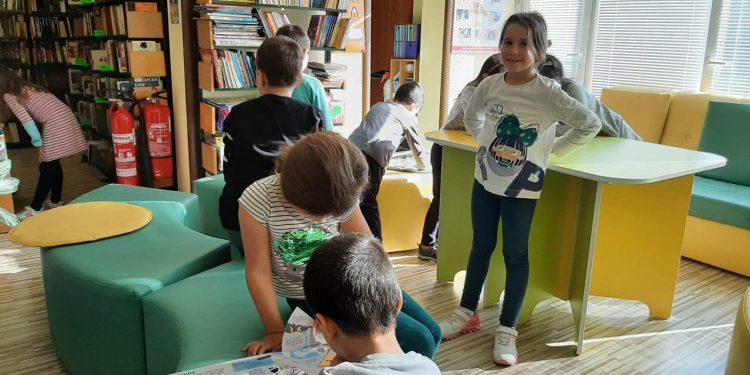 Над 15 000 книги за училищни библиотеки