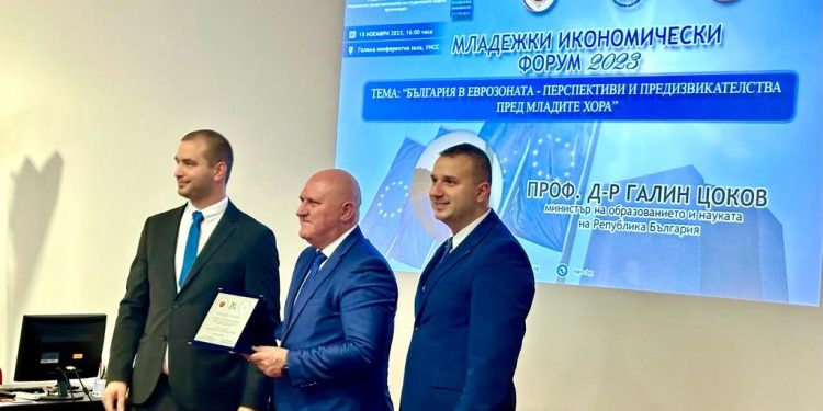 Министър Галин Цоков: Данните показват пряка връзка между степента на образование и нивата на доходи на младите хора