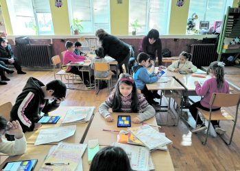 Емотиконът няма да победи словото