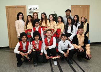 Сурвакари на гости на „Аз-буки“