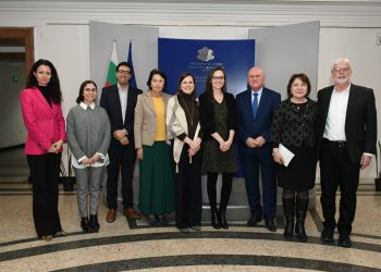 Мисия на ОИСР оцени положително постигнатото в сферата на образованието