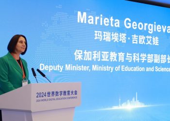 България ще си партнира с Китай в дигитализирането на образованието