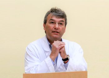 Неврологът акад. Лъчезар Трайков: Не предавайте мечтите си!