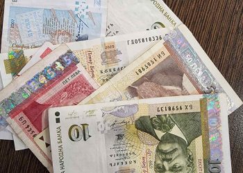 Приеха минимум за академичните заплати