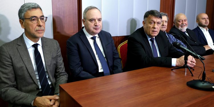 Софийският университет иска национална програма за основен ремонт на централната си сграда