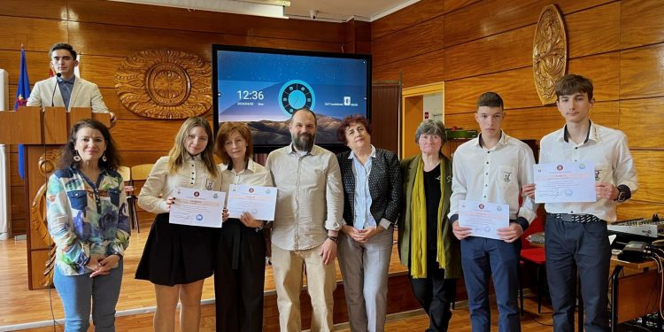 Уроците на миналото: IX национална ученическа конференция по история събра в Кърджали млади почитатели на Клио