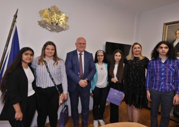 Министър Галин Цоков: Учениците трябва да участват във взимането на решенията за живота в училище