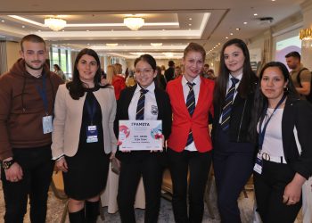 Учителски практики за пример