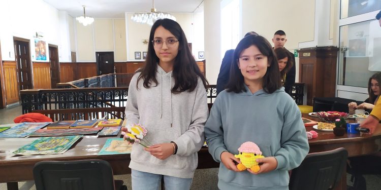 Деца помагат на деца в Кюстендил