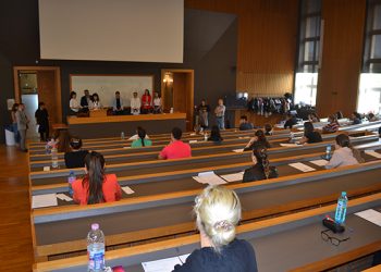 Анкетират студенти и преподаватели за актуализиране на Рейтинговата система