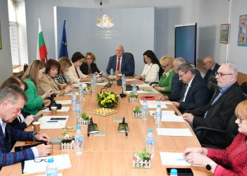 1429 професионални и 945 профилирани паралелки в план-приема след VII клас за учебната 2024/2025 г.