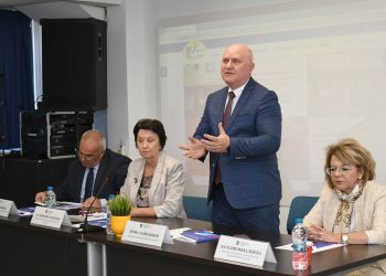 Министър Цоков свика Национално съвещание за предстоящите външни оценявания и матури