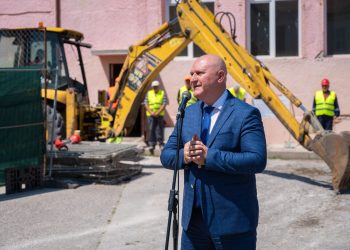 Министър Галин Цоков: Започват инвестиции за над половин милиард лева за обновяване на училища и детски градини по Плана за възстановяване