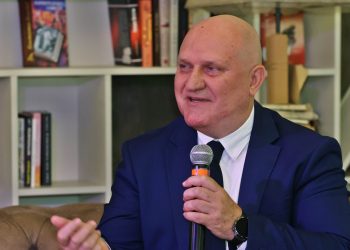 Министър Галин Цоков: Всички зрелостници ще получат по 4 т. заради липсващи диаграми в тестовете по български език и литература