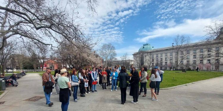 Туристически беседи на ученици показват непозната София