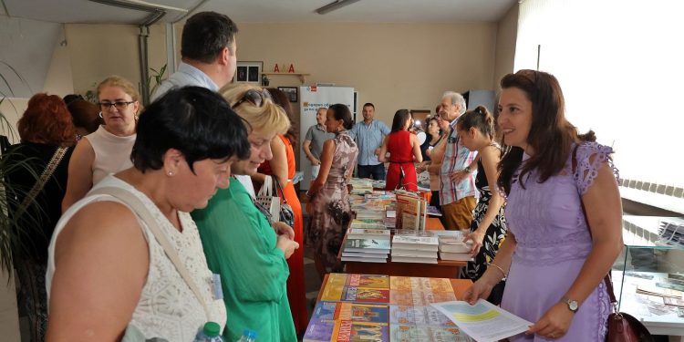 Наесен първият звънец ще удари в 396 неделни школа