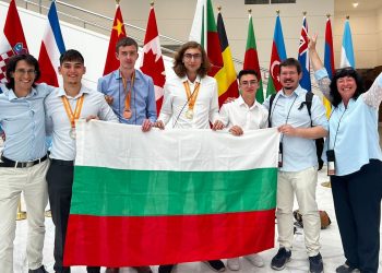 Отново пълен комплект медали от Международната олимпиада по биология