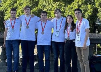 Пет медала от Международната олимпиада по математика