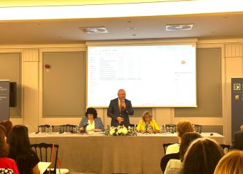 МОН обмисля задача за редактиране на текст да замени диктовката на изпита в IV клас