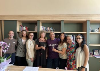 Директорът, който се доверява на младите учители