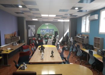 Преподаватели от Пловдивския университет ще обучават педагози на STEM технологии