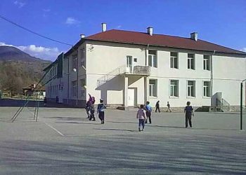 Повече училища и градини със статут на „защитени“